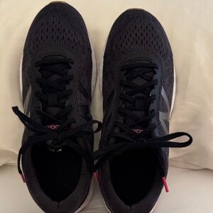 New Balance Women’s Black Athletic Running Shoes with Pink Accents